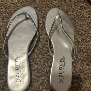 Woman’s Silver Sandals